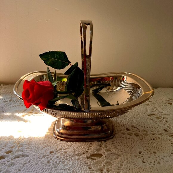 Vintage Silver Plate Pedestal Handled Basket with Tatted Doily - S&S Stamped - Picture 1 of 10